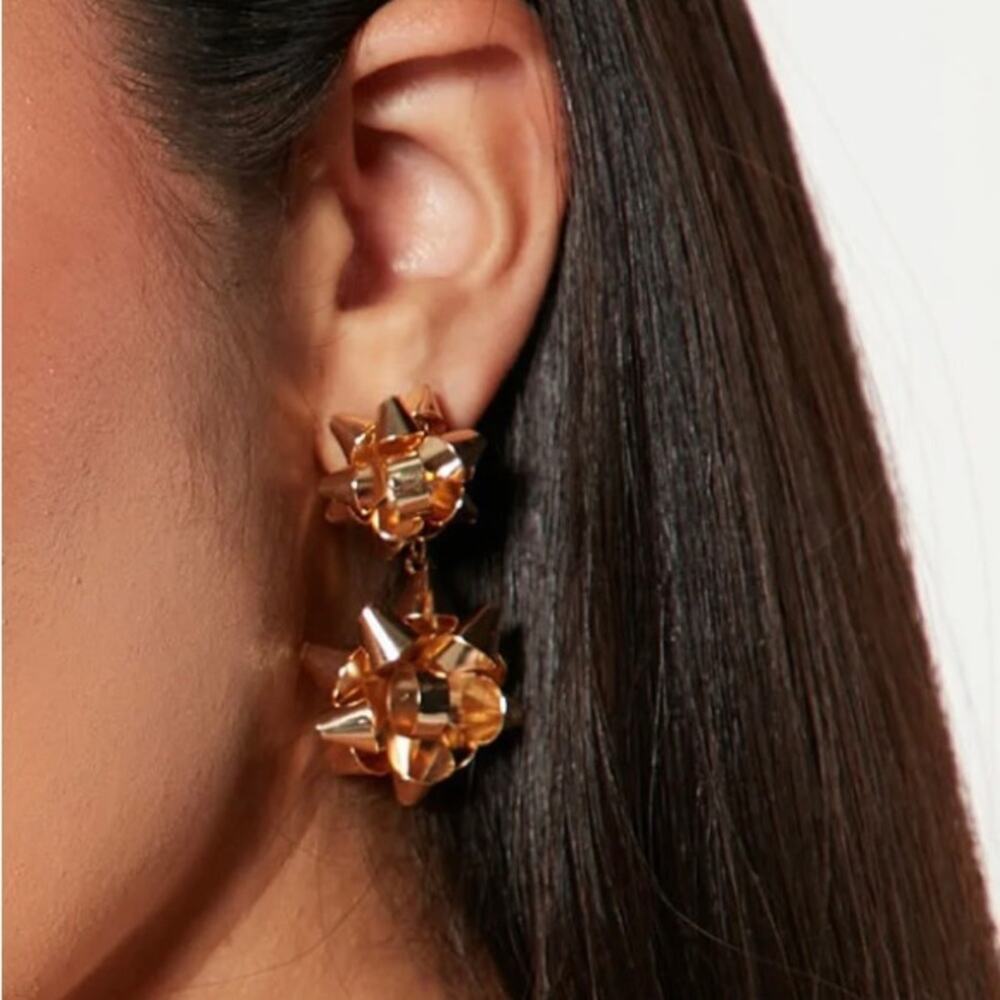 FASHION NOVA Cutest Gift Of Them All Gold Bow Drop Earrings NWT